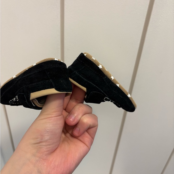 Robeez Soft Baby Shoes - Picture 9 of 11